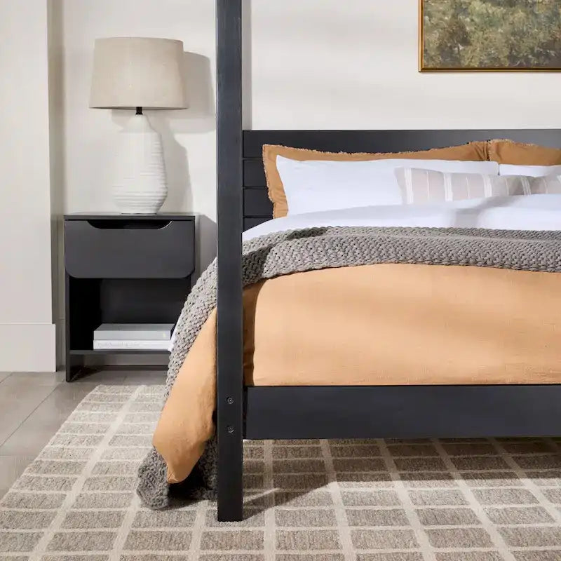 Struttura letto king minimalista a baldacchino