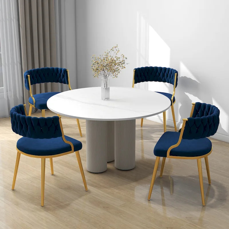 Sada 4 sametových jídelních židlí se zlatými kovovými nohami