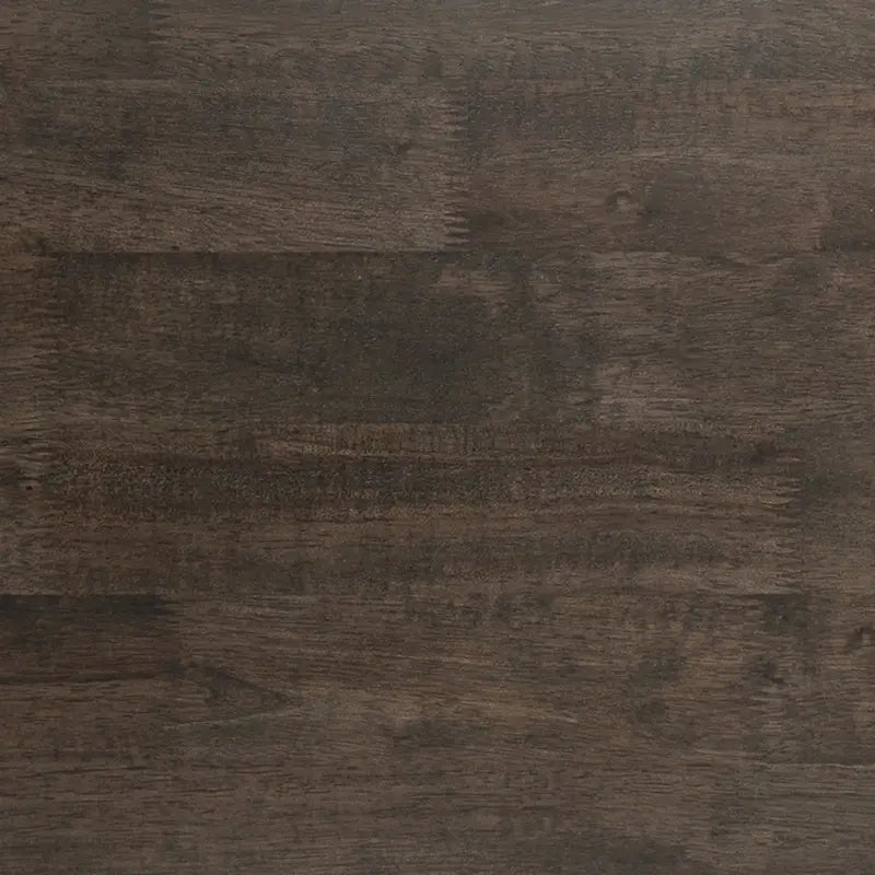 Klassischer Couchtisch aus Massivholz im Landhausstil